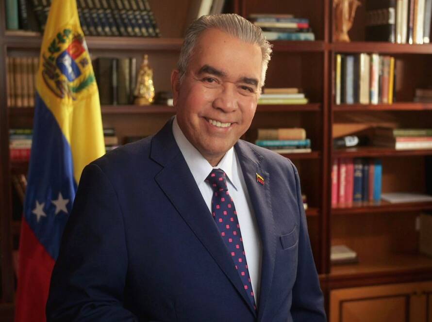 Luis Eduardo Martínez, candidato a la presidencia por Acción Democrática.